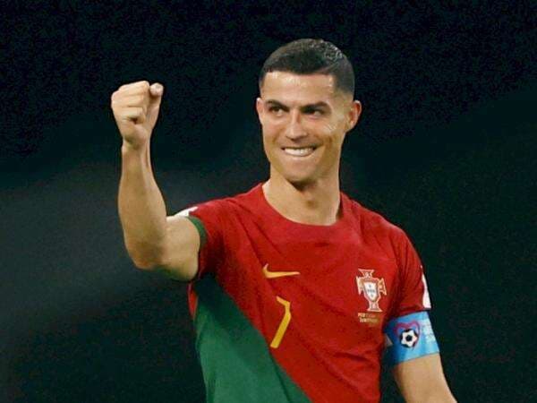 Cristiano Ronaldo Pesepak Bola Pertama yang Cetak Gol di 5 Piala Dunia Berbeda! Cristiano Ronaldo Pesepak Bola Pertama yang Cetak Gol di 5 Piala Dunia Berbeda!