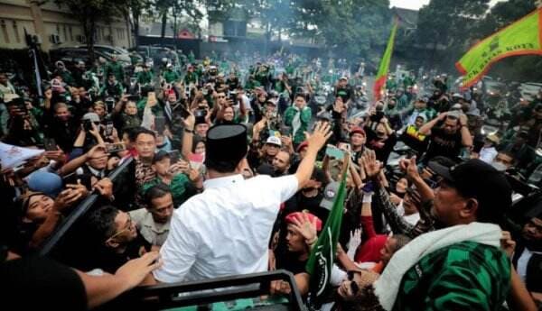 Dubes Loyalis Jokowi Kelojotan Lihat Bacapres Diduga Anies Baswedan Sibuk Kampanye, Langsung Dibuat Mingkem sama Refly Harun: Masa Nggak…