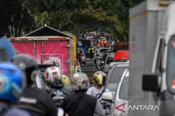 Kemacetan Mengular di Cianjur, Donatur Diminta Tak Salurkan Bantuan Langsung