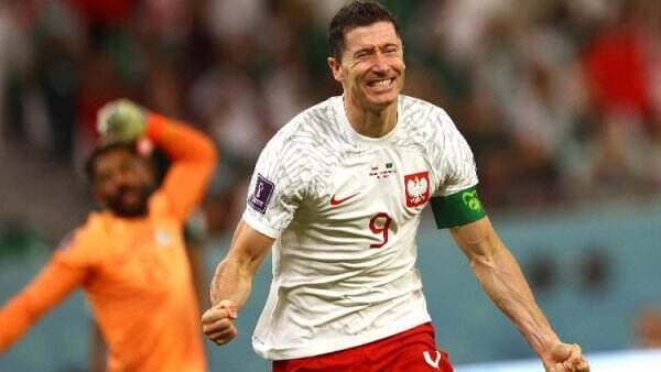 Sikat Arab Saudi, Lewandowski `Balaskan Dendam` Lionel Messi ke Pemain Ini