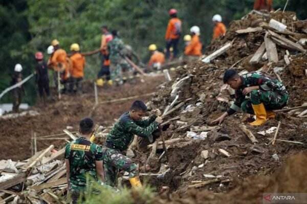 Semoga Segera Ditemukan, Upaya Pencarian Korban Gempa Difokuskan di Tiga Area di Cianjur
