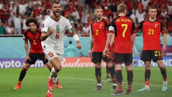 Piala Dunia 2022: Belum Sempat Bermain, Kiper Maroko Diganti Usai Nyanyi Lagu Kebangsaan