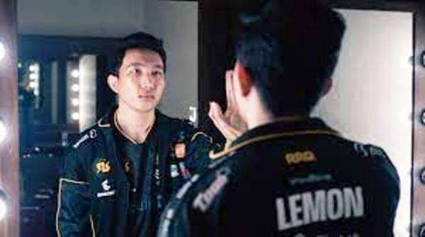 Tuturu Protes ke RRQ Hoshi Terkait Lemon Sering Jadi Cadangan Tuturu Protes ke RRQ Hoshi Terkait Lemon Sering Jadi Cadangan