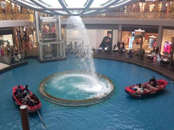 Keren! Jadi Negara Maju di ASEAN, Singapura Punya Air Mancur dan Sungai di Dalam Mal Keren! Jadi Negara Maju di ASEAN, Singapura Punya Air Mancur dan Sungai di Dalam Mal