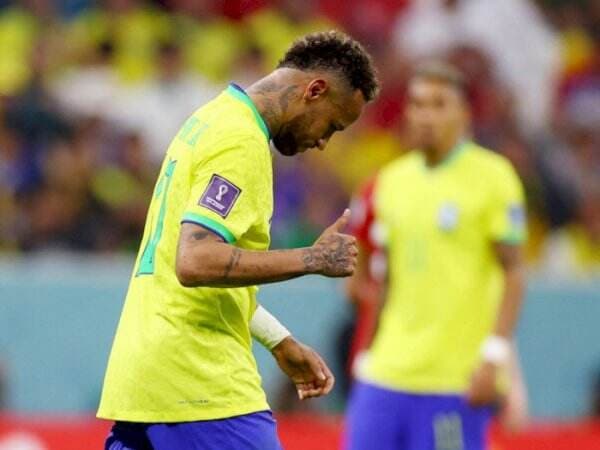 Brasil Tepok Jidat, Neymar Gak Cuman Cedera Engkel tapi Juga Demam