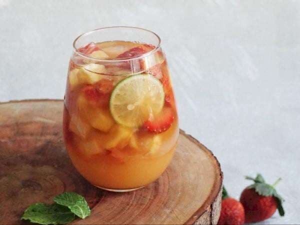 3 Resep Minuman Cocktail Buah tanpa Alkohol, Segar Banget! 3 Resep Minuman Cocktail Buah tanpa Alkohol, Segar Banget!