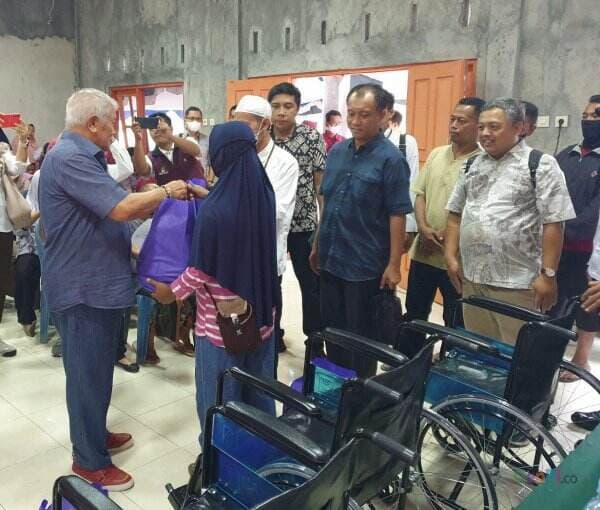 Rachmat Hidayat Pantau Penyaluran BLT BBM di Mataram