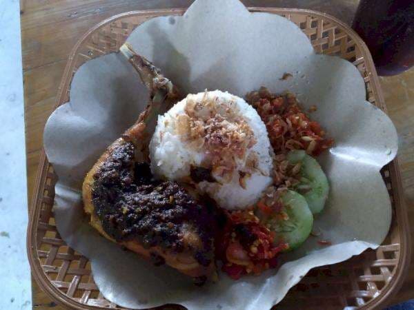 Viral! Warung Bebek Carok Tretan Muslim Memang Juara, Pecinta Pedas Wajib Nyoba! Viral! Warung Bebek Carok Tretan Muslim Memang Juara, Pecinta Pedas Wajib Nyoba!