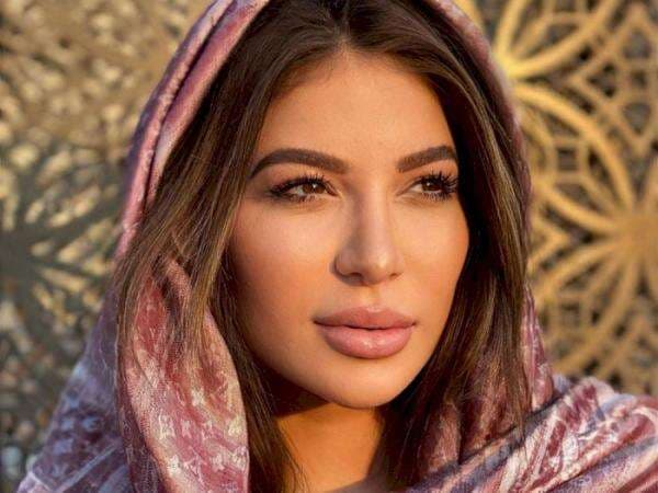 Bikin Adem! Monique Salum Istri Fred Timnas Brasil Kenakan Scarf Mewah: Ukhti Bikin Adem! Monique Salum Istri Fred Timnas Brasil Kenakan Scarf Mewah: Ukhti