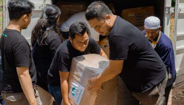 Bobobox Salurkan Perlengkapan Tidur untuk Korban Gempa Cianjur Bobobox Salurkan Perlengkapan Tidur untuk Korban Gempa Cianjur