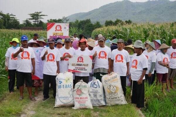 Relawan Puan Salurkan Bantuan Kepada Petani Di Magetan