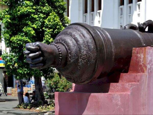 Terkesan Vulgar, Ternyata Meriam ‘Si Jagur’ Punya Kekuatan Magis Terkesan Vulgar, Ternyata Meriam ‘Si Jagur’ Punya Kekuatan Magis