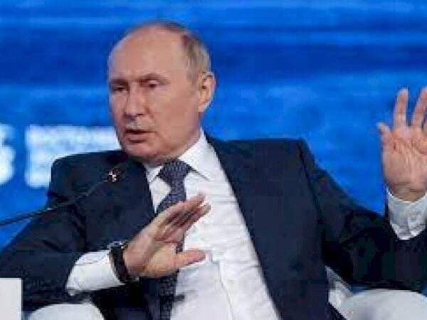 Putin Tandatangani UU Larangan Aksi Unjuk Rasa di Tempat Publik