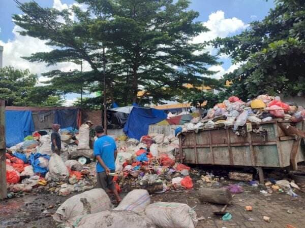 Tumpukan Sampah Bikin Pasar Gowa Kumuh, Warga : Minim Armada Pengangkut