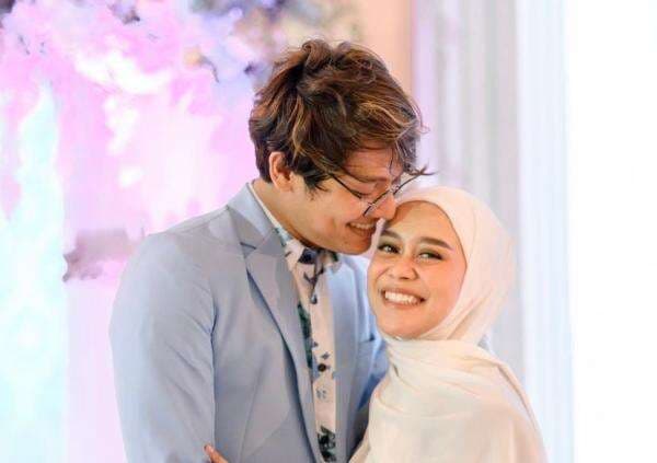 Lesti Kejora Raih 2 Penghargaan di IMA 2022, Rizky Billar: Semoga Makin Menanjak Lesti Kejora Raih 2 Penghargaan di IMA 2022, Rizky Billar: Semoga Makin Menanjak