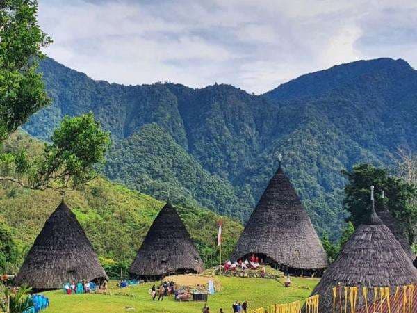5 Destinasi Wisata Lokal yang Unik, Cocok Buat Liburan Akhir Tahun! 5 Destinasi Wisata Lokal yang Unik, Cocok Buat Liburan Akhir Tahun!