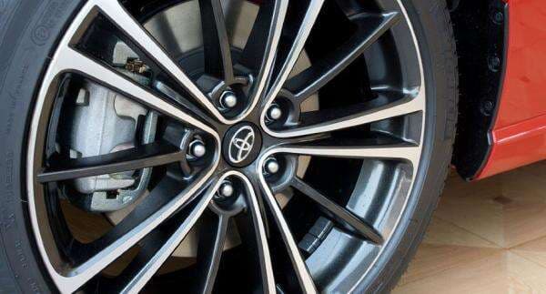 Waduh, Ternyata Ini Penyebab Bunyi Gluduk Pada Roda Belakang Mobil Waduh, Ternyata Ini Penyebab Bunyi Gluduk Pada Roda Belakang Mobil