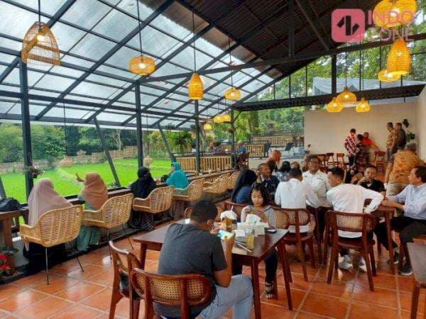 Jalan-jalan ke Node Cafe & Lounge, Cafe Instagramble di Bogor dengan Pemandangan Sawah Jalan-jalan ke Node Cafe & Lounge, Cafe Instagramble di Bogor dengan Pemandangan Sawah