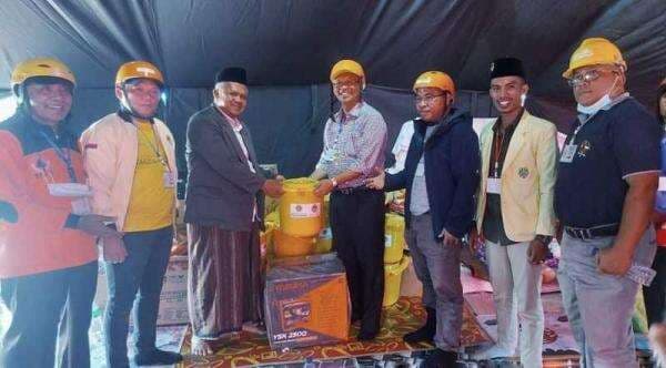 Uskup Bogor Kunjungi Korban Gempa Cianjur di Sarampad Bersama Relawan Pos Layanan Kemanusiaan Paroki Santo Petrus Uskup Bogor Kunjungi Korban Gempa Cianjur di Sarampad Bersama Relawan Pos Layanan Kemanusiaan Paroki Santo Petrus