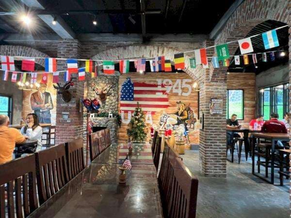 Unik! Ada Kafe Ala Amerika di Minahasa, Bisa Lihat Danau Tondano dari "White House"! Unik! Ada Kafe Ala Amerika di Minahasa, Bisa Lihat Danau Tondano dari "White House"!