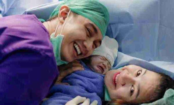 Feli-Hito dapat Kado Natal Terindah Kelahiran Anak Kedua, Wajah Bayi Jadi Sorotan karena Ini! Feli-Hito dapat Kado Natal Terindah Kelahiran Anak Kedua, Wajah Bayi Jadi Sorotan karena Ini!