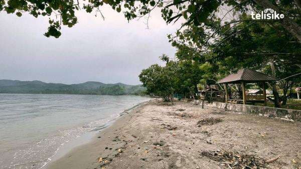 Tak Seperti Dulu Lagi, Pantai Batu Gong Kini Sepi Pengunjung Tak Seperti Dulu Lagi, Pantai Batu Gong Kini Sepi Pengunjung