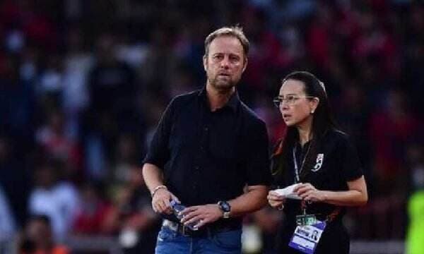 Penjelasan Pelatih Thailand Soal Insiden Halangi Marselino Ferdinan Ambil Bola