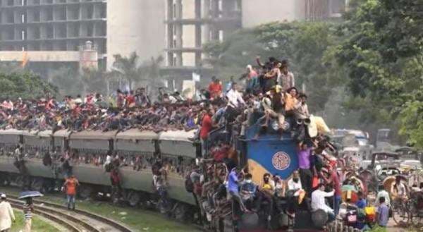 Viral Penumpang Kereta Api di Bangladesh Berjubel hingga ke Atap Gerbong Viral Penumpang Kereta Api di Bangladesh Berjubel hingga ke Atap Gerbong