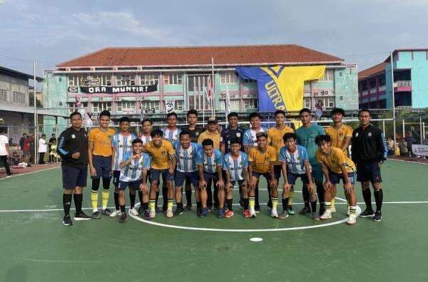 Gresik United Apresiasi Gelaran Turnamen Futsal Smekdah Cup II Gresik United Apresiasi Gelaran Turnamen Futsal Smekdah Cup II