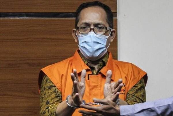 KPK Jebloskan Hakim Itong Isnaeni ke Lapas Surabaya