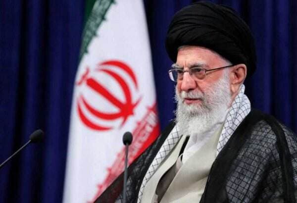 Ayatollah Ali Khamenei Beri Ampunan Ribuan Tahanan Iran, Kecuali Tahanan Ini