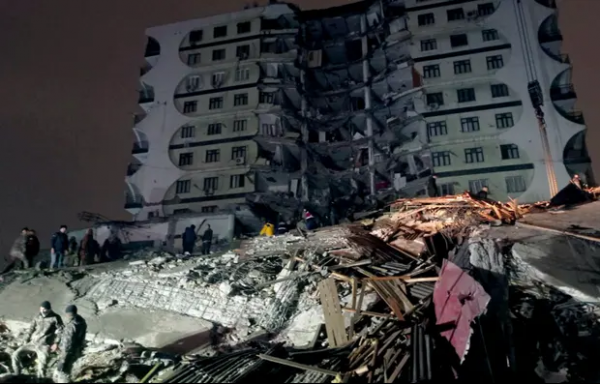 Korban Gempa Dahsyat di Turki Capai Lebih dari 300 Orang, Diprediksi Terus Bertambah