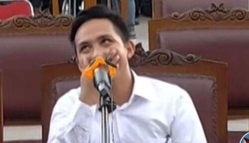 Ngakak! Bak ‘Diduain’ Sama Istri, Pria Ini Curhat: yang Nikahin Saya, yang Nafkahin Saya, yang Dibilang Suami Malah Bharada E.. Ngakak! Bak ‘Diduain’ Sama Istri, Pria Ini Curhat: yang Nikahin Saya, yang Nafkahin Saya, yang Dibilang Suami Malah Bharada E..