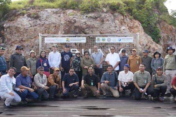 Menteri LHK dan Presiden/CEO WRI Global Pelajari Eksosistem Taman Nasional Komodo Menteri LHK dan Presiden/CEO WRI Global Pelajari Eksosistem Taman Nasional Komodo
