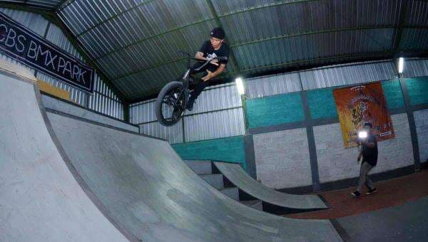 Ingin Jago Main Sepeda BMX? Simak Deretan Tips untuk Pemula Ini Ingin Jago Main Sepeda BMX? Simak Deretan Tips untuk Pemula Ini