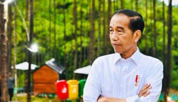 Tak Lagi Dukung Presiden Jokowi, Rocky Gerung Lihat ‘Keretakan’ Usai Kader-kader PDIP Kacaukan Piala Dunia U-20 dengan Tolak Israel Tak Lagi Dukung Presiden Jokowi, Rocky Gerung Lihat ‘Keretakan’ Usai Kader-kader PDIP Kacaukan Piala Dunia U-20 dengan Tolak Israel
