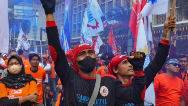Hari Buruh, Jokowi akan Terus Undang Investor Demi Perluas Kesempatan Kerja