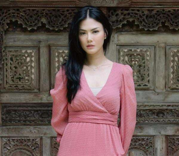 Sudah Tidak Perawan, Nita Gunawan Beber Alasan Suka Tidak Pakai Dalaman Sudah Tidak Perawan, Nita Gunawan Beber Alasan Suka Tidak Pakai Dalaman