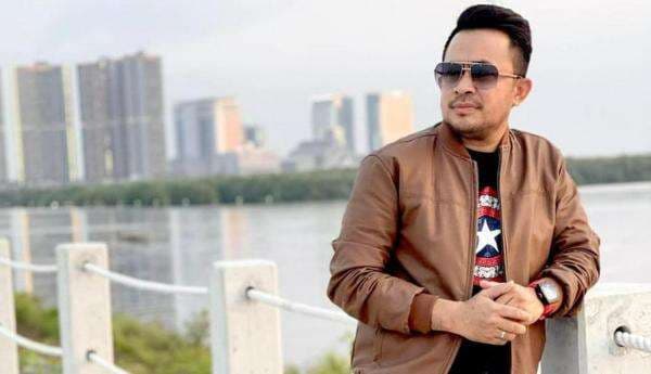 La Ode Umar Bonte Ungkap Pernyataan Rasis ke Anies Baswedan Hingga Diamuk Netizen, Elite Demokrat Ikut Bersuara: Mending Urus KNPI Itu! La Ode Umar Bonte Ungkap Pernyataan Rasis ke Anies Baswedan Hingga Diamuk Netizen, Elite Demokrat Ikut Bersuara: Mending Urus KNPI Itu!