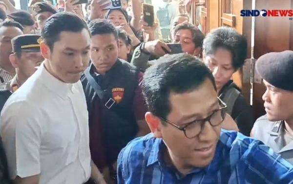 Mahfud MD Kritisi Vonis Ringan Harvey Moeis: Di Mana Keadilan Mahfud MD Kritisi Vonis Ringan Harvey Moeis: Di Mana Keadilan