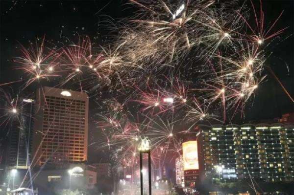 12 Panggung Hiburan Didirikan di Sepanjang Sudirman-Thamrin saat Malam Tahun Baru 12 Panggung Hiburan Didirikan di Sepanjang Sudirman-Thamrin saat Malam Tahun Baru