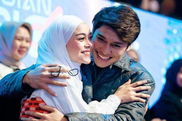 Rizky Billar Khawatir Lesti Kejora Kecewa jika Jenis Kelamin Anak Kedua Tak Sesuai Harapan Rizky Billar Khawatir Lesti Kejora Kecewa jika Jenis Kelamin Anak Kedua Tak Sesuai Harapan