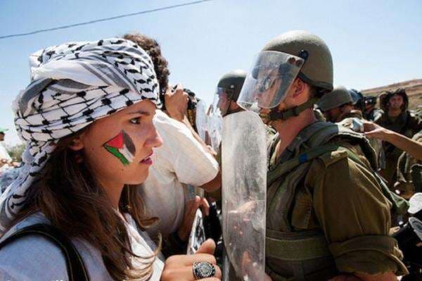 Bos Media Israel Sebut Milisi Palestina Pejuang Kemerdekaan, Rezim Zionis Marah Bos Media Israel Sebut Milisi Palestina Pejuang Kemerdekaan, Rezim Zionis Marah