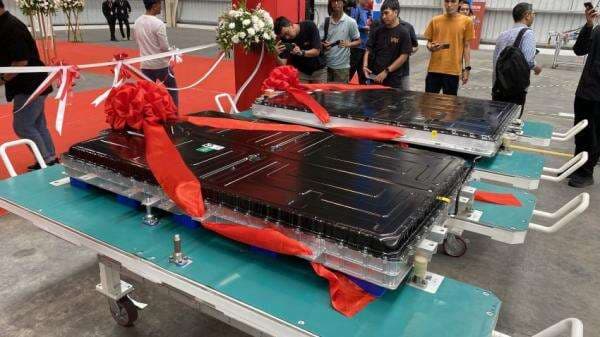 MG Investasi Rp110 Miliar Bikin Perakitan Baterai, Harga Mobil Listrik Bakal Lebih Murah? MG Investasi Rp110 Miliar Bikin Perakitan Baterai, Harga Mobil Listrik Bakal Lebih Murah?