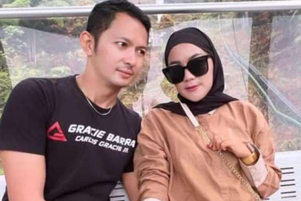 Profil Bimo Aryo Tejo, Pedagang di Pasar BSD yang Selingkuh saat Istrinya Umrah Profil Bimo Aryo Tejo, Pedagang di Pasar BSD yang Selingkuh saat Istrinya Umrah