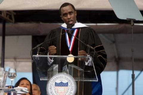 10 Artis Hollywood yang Menerima Gelar Doktor Kehormatan, Salah Satunya P Diddy 10 Artis Hollywood yang Menerima Gelar Doktor Kehormatan, Salah Satunya P Diddy