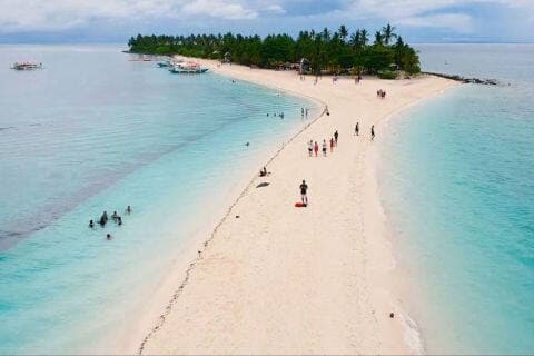 5 Pantai Paling Sepi di Dunia, Surga Tersembunyi untuk Pencari Ketenangan 5 Pantai Paling Sepi di Dunia, Surga Tersembunyi untuk Pencari Ketenangan