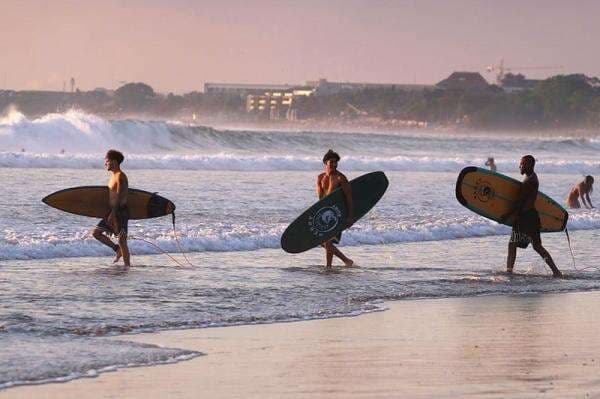 Positif! 13,98 Juta Wisatawan Mancanegara Datang ke Indonesia Positif! 13,98 Juta Wisatawan Mancanegara Datang ke Indonesia