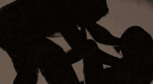 Duh! Siswi SMP Diperkosa Kakak Kelas Sambil Direkam, Video Disebar ke Siswa Lain Duh! Siswi SMP Diperkosa Kakak Kelas Sambil Direkam, Video Disebar ke Siswa Lain