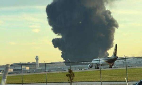 Pesawat Kargo UPS MD-11 Jatuh dan Meledak, Korban Tewas Jadi 12 Orang Beberapa Masih Hilang Pesawat Kargo UPS MD-11 Jatuh dan Meledak, Korban Tewas Jadi 12 Orang Beberapa Masih Hilang